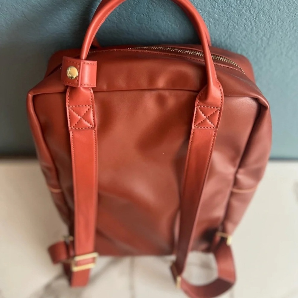 Kids Universal Sticky Lemon Rust and Tan Backpack with Front Pocket - Picture 10 of 15